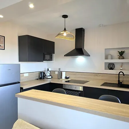 Moderne, Centre Apartment