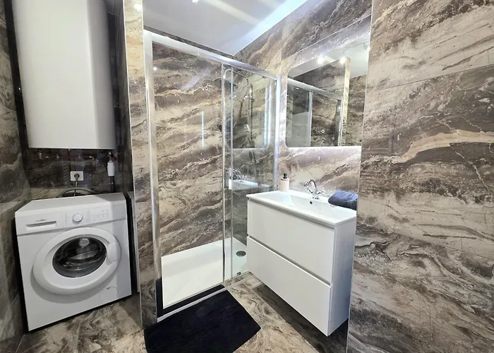 Moderne, Centre Apartment