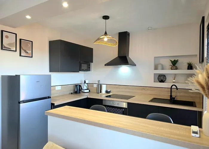 Moderne, Centre アパート